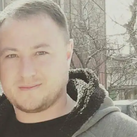 Oleg, 39Ukraine 