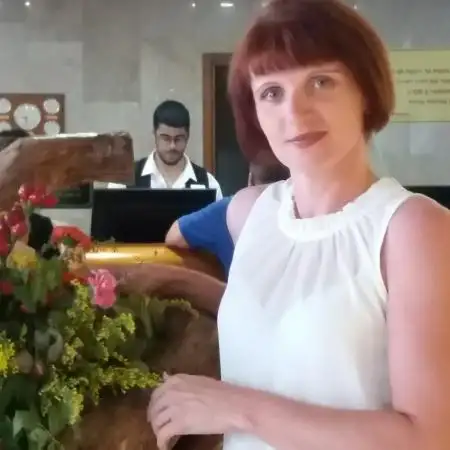 Oksana, 49Ukraine 