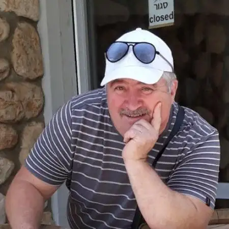 alex, 67Ukraine 