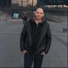 Viktor, 36Ukraine 