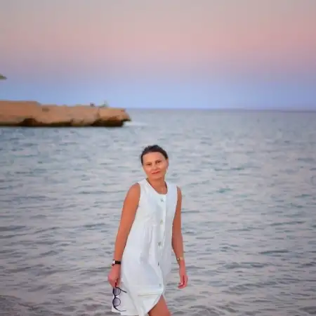 ELENA, 61Ukraine 