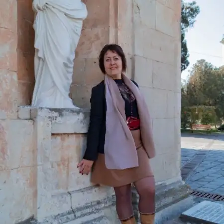 Elena, 45Ukraine 