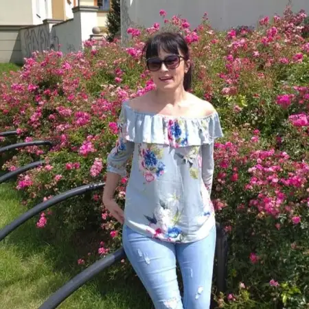 Oksana, 49Ukraine 