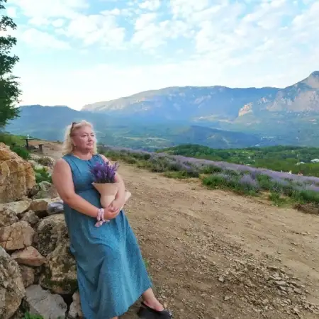 Larisa, 55Ukraine 