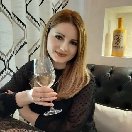 Amanda, 43Ukraine 