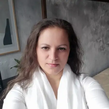Valentina, 42Ukraine 