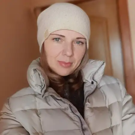 Elena, 46Ukraine 