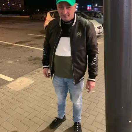 Vasil, 51Ukraine 