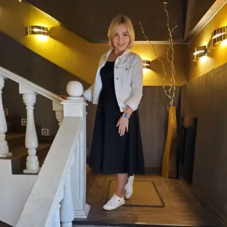 Oksana, 40Ukraine 