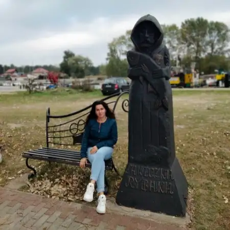 Tina, 51Ukraine 