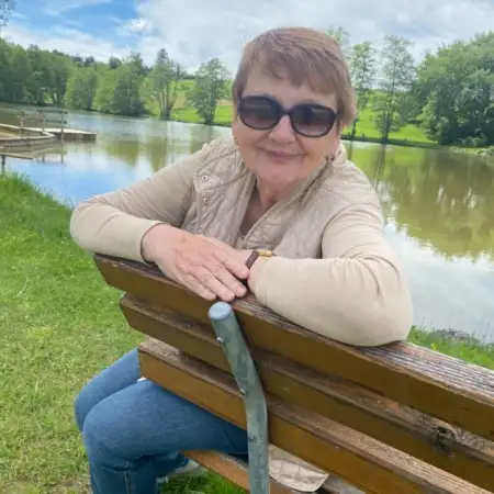 Elena, 68Ukraine 