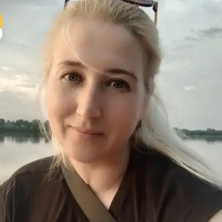 Elena, 39Ukraine 
