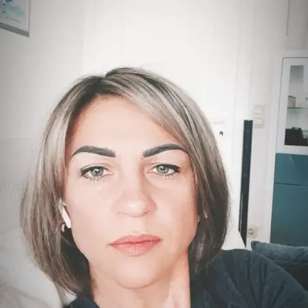 Olga, 45Ukraine 