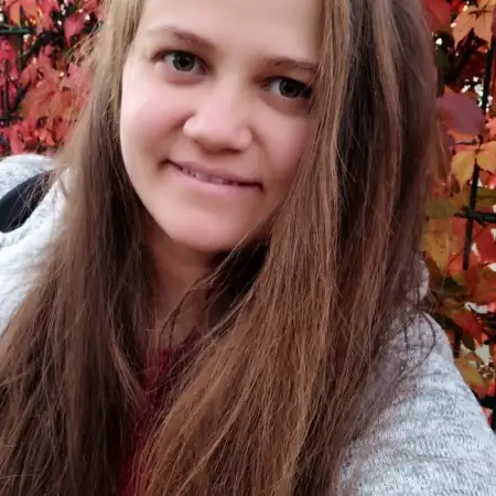 Olena, 27Ukraine