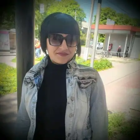 Viktoria, 33Germany 