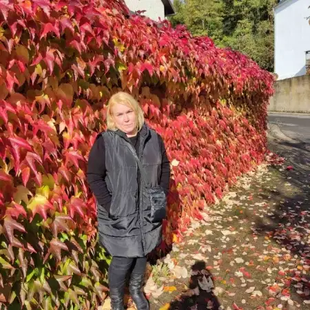 Lena, 56Ukraine 