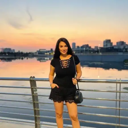 Elena, 41Ukraine 