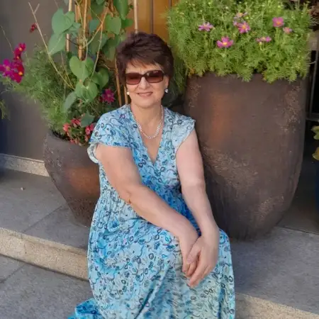 Elena, 64Ukraine 