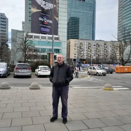 Aleks, 62  Kharkiv, Ukraine