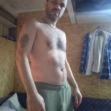 Oleksandr, 48Romania 