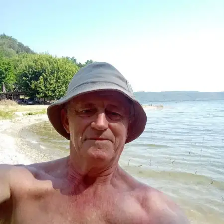 Lev, 72Ukraine 