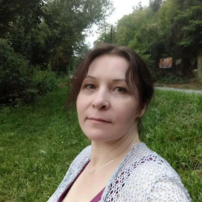 Olga, 46Ukraine 