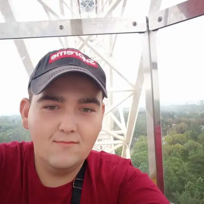 Oleh, 28, Ukraine - WUAMBA