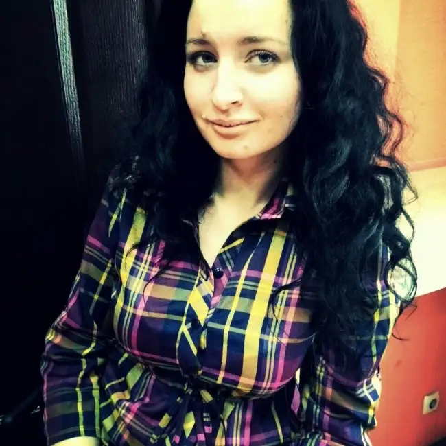 Anya, 31, USA - WUAMBA