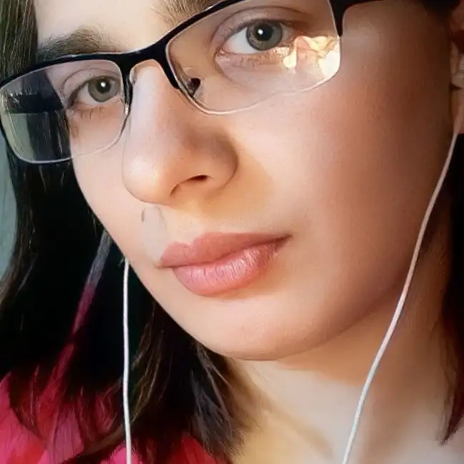 Olena · 26 ·           