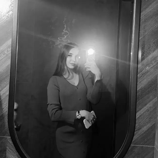 Adelya · 26 ·           
