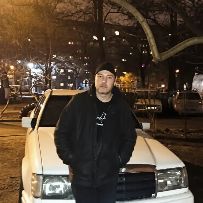 Alkksandr, 51