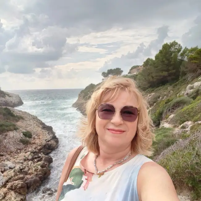 Valentina, 63